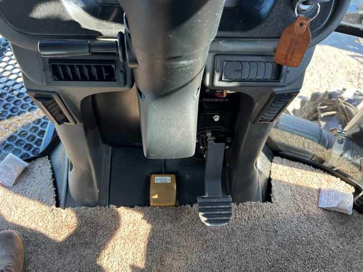 2016-ag-chem-rg1100b-image-49