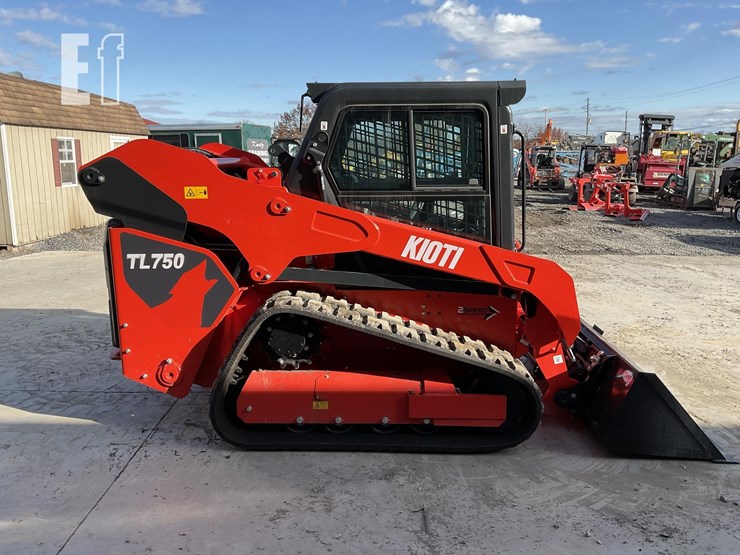 2025-kioti-tl750-image-5