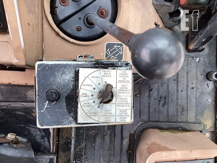 1996-deere-310d-image-17