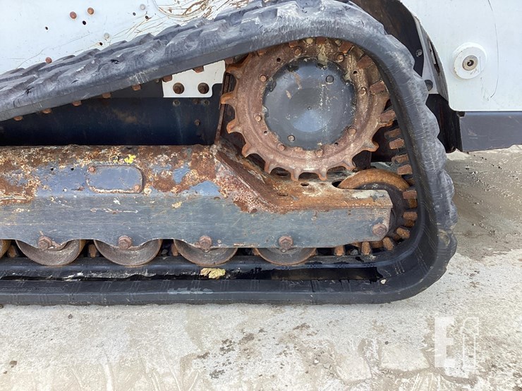 2022-bobcat-t770-image-11