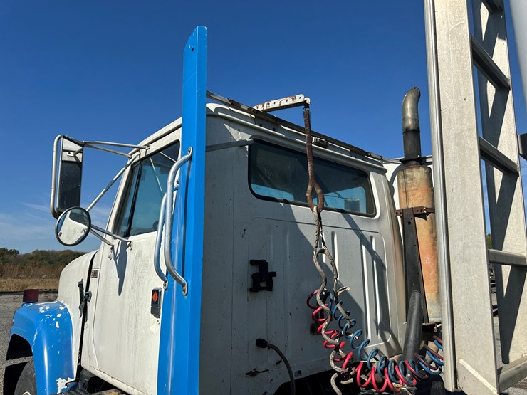 #32744-•-1989-international-f-2575-t/a-daycab-truck-tractor-vin:-1hszjg2r7kh666552-image-34
