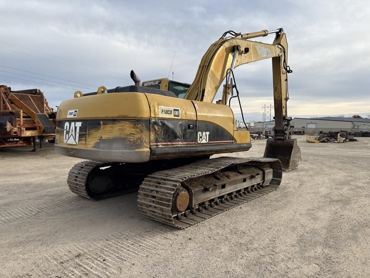 2004-caterpillar-325cl-image-5