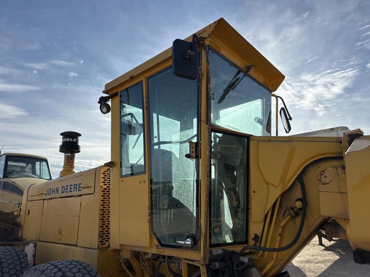 1989-john-deere-6-image-25