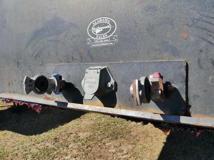 2015-goose-neck-cattle-trailer-image-16