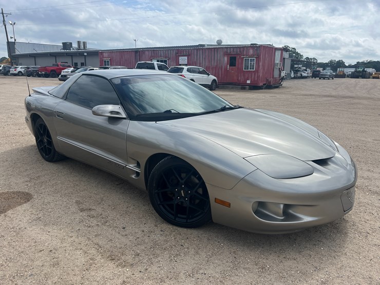 #15939-•-2001-pontiac-firebird-|-for-parts/repairs-image-2