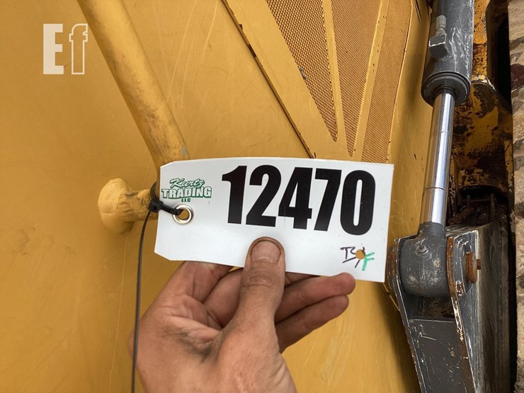 2017-deere-650k-lgp-image-22