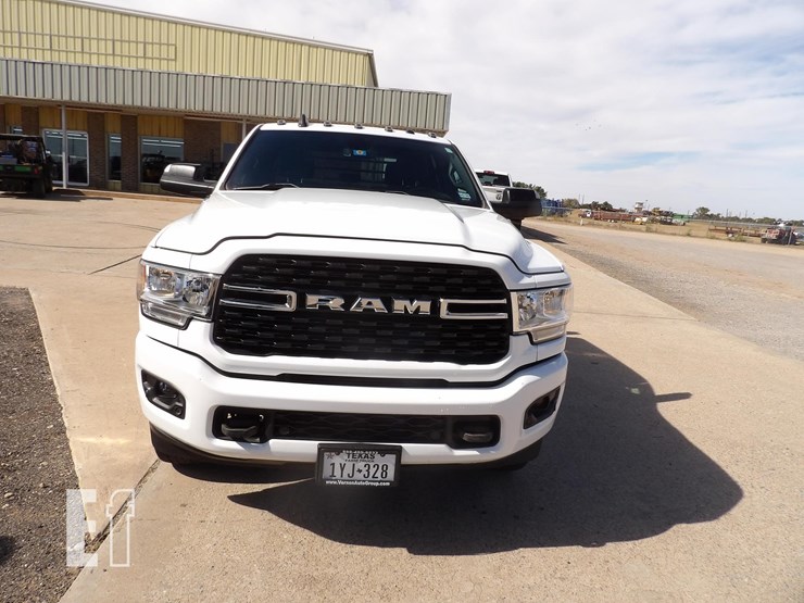 2022-dodge-2500-image-9