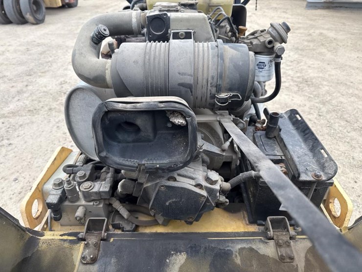 2009-dynapac-cc900-image-34