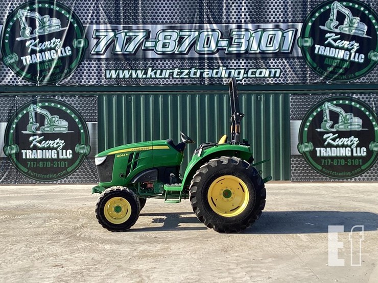 2020-john-deere-4044m-image-1