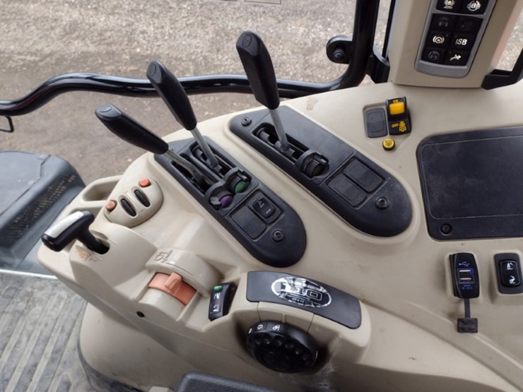 23-massey-ferguson-mf7s155-tractor-(qea-4008)-image-13