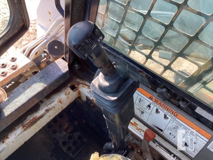 2005-bobcat-t190-image-16