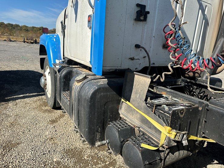 #32744-•-1989-international-f-2575-t/a-daycab-truck-tractor-vin:-1hszjg2r7kh666552-image-33