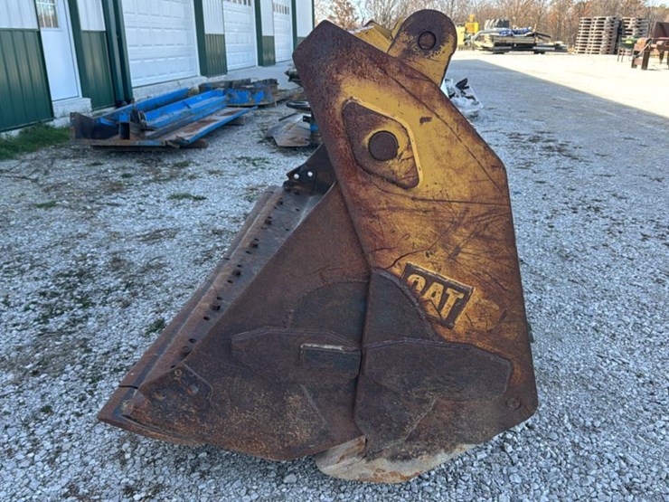 #2857-•-cat-loader-bucket*-image-4