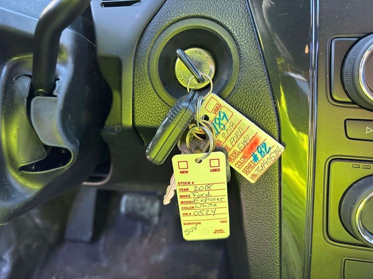 2018-ford-explorer-image-31