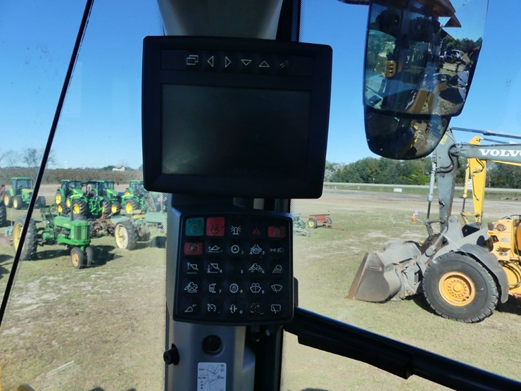 2021-deere-544p-image-19