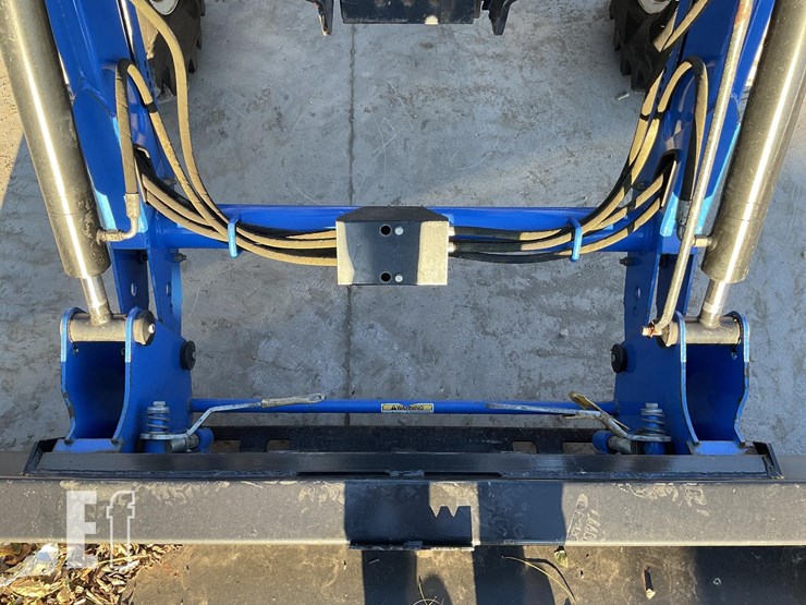 2017-new-holland-workmaster-50-image-10