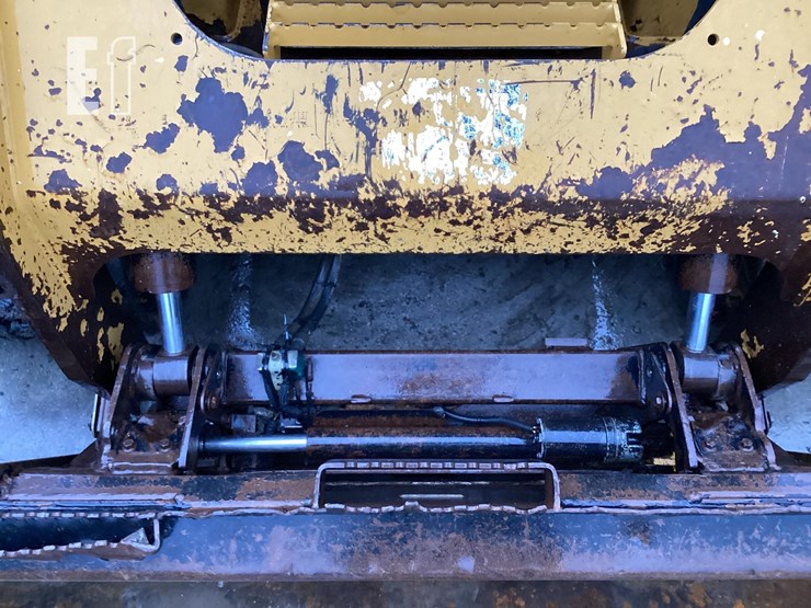 2017-caterpillar-289d-image-10