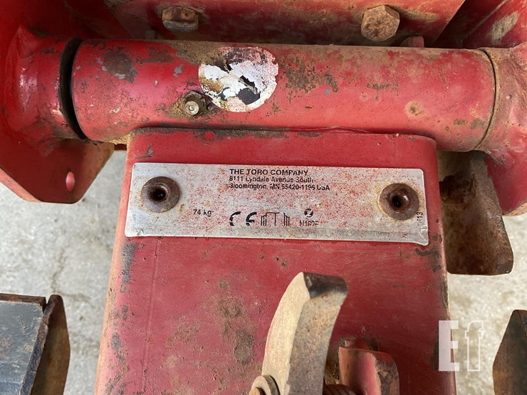 2010-toro-dingo-tx525n-image-15