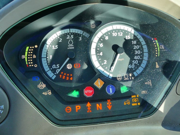 2021-john-deere-6195r-image-16