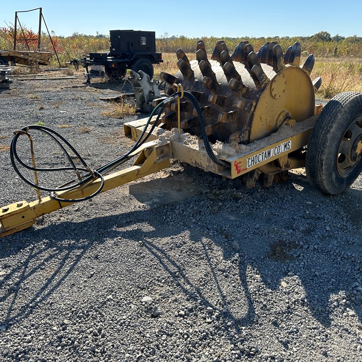 #32823 • 4' Aerator Roller