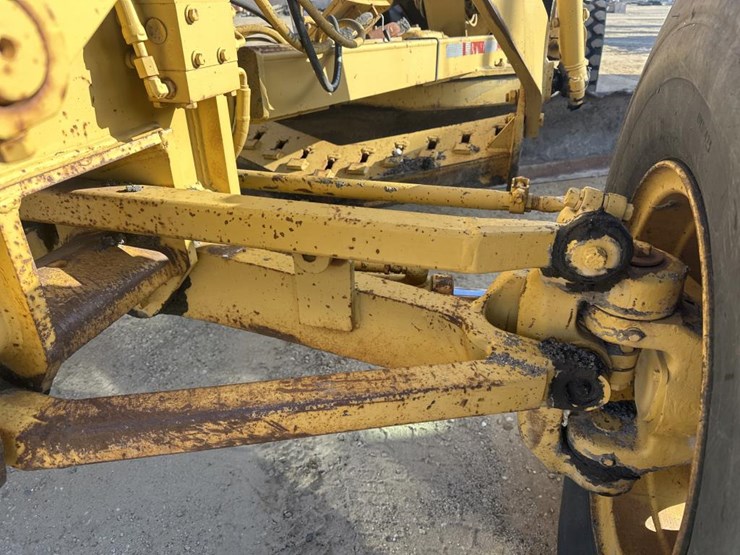 1984-caterpillar-140g-image-30