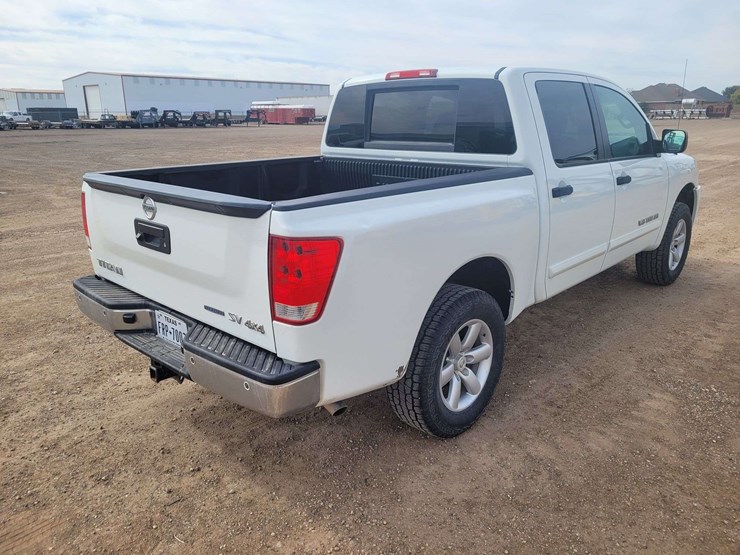 2013-nissan-titan-image-3