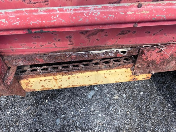 new-holland-520-image-6