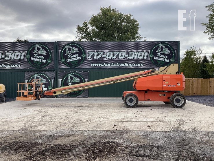 2008-jlg-800s-image-1