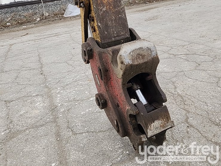 2013-komatsu-pc228us-lc-8-image-19