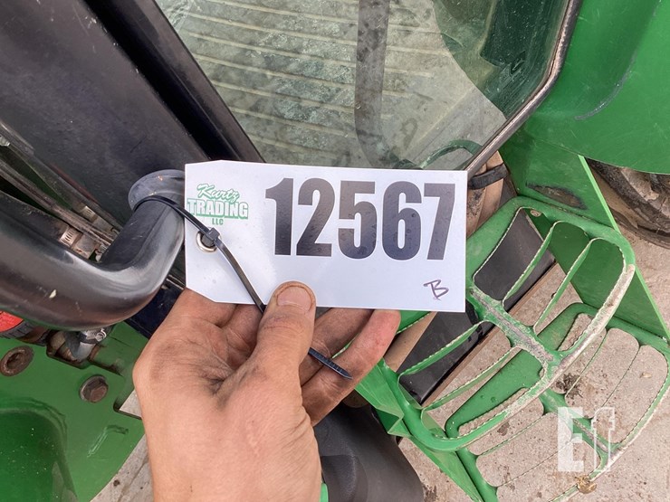 2014-john-deere-5100e-image-19