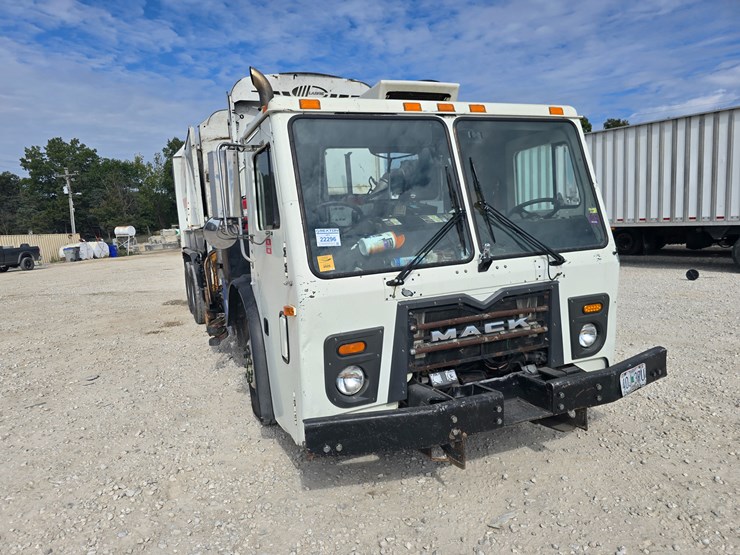 2008-mack-leu613-image-42