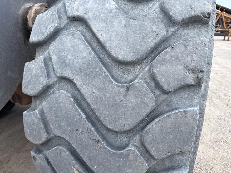 #1911-•-2004-volvo-220e-loader-image-60