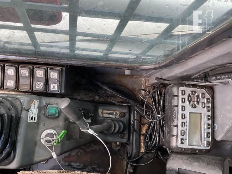 2014-takeuchi-tl10-image-15