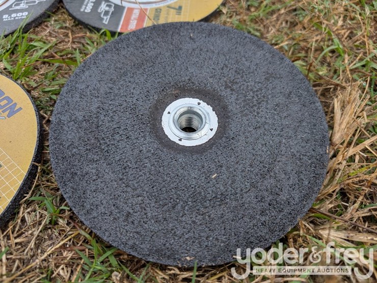 unused-7"-iron-city-metal-grind-rock-c/w-hub-(10-per-case)-image-5