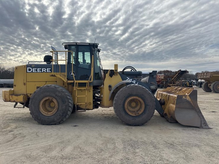 2006-deere-744j-image-6