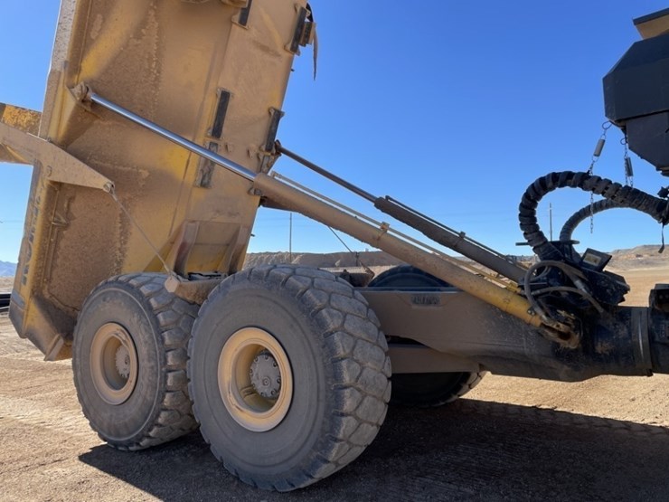 2021-komatsu-hm400-image-20