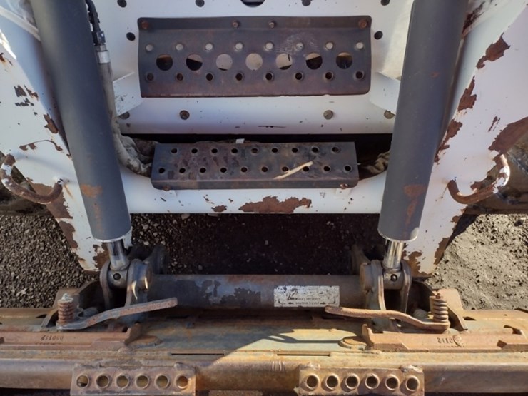 bobcat-s220-image-13