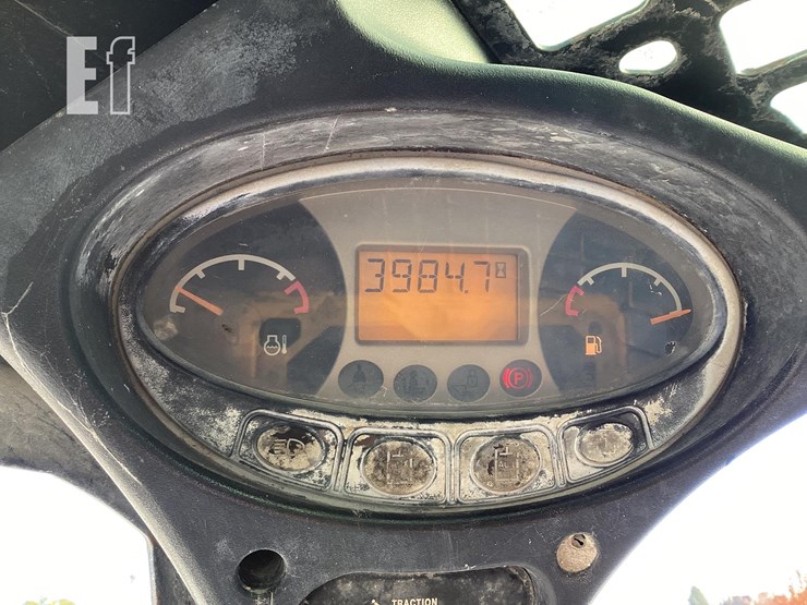 2012-bobcat-s850-image-17