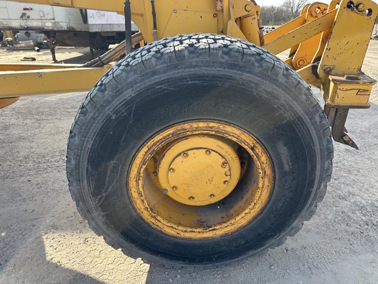 1989-john-deere-6-image-57