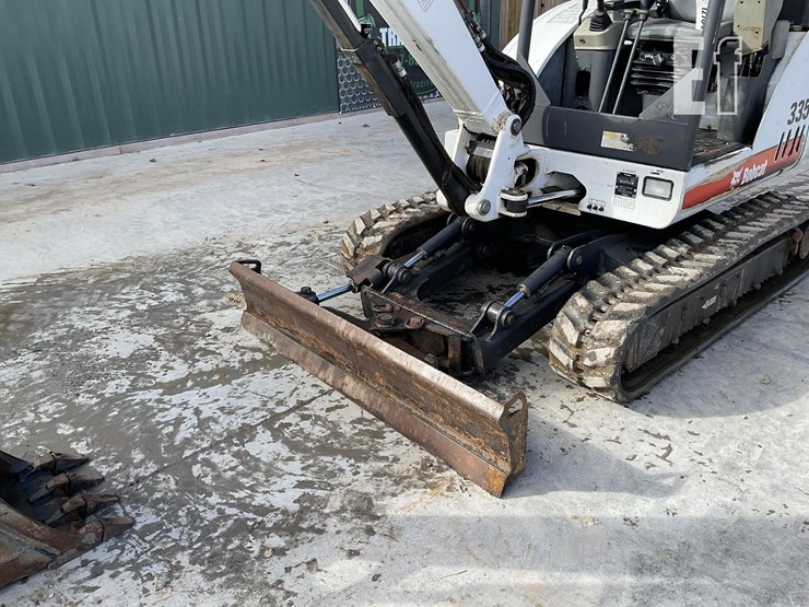 2008-bobcat-335-image-11