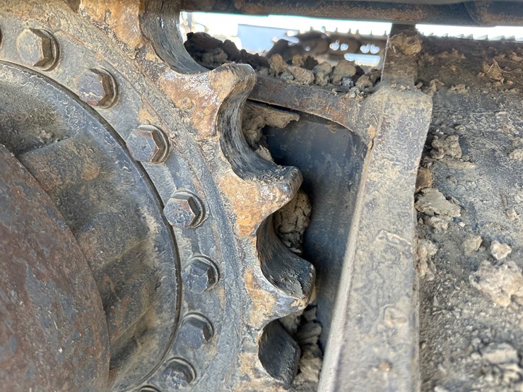 #32825-•-volvo-ec200e-crawler-excavator-image-17