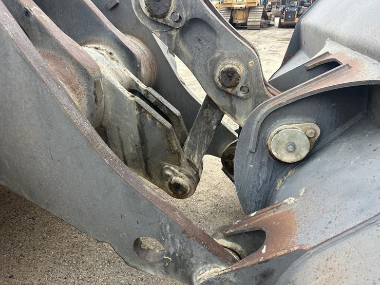 volvo-l220e-image-28