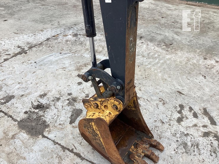 2021-deere-26g-image-10