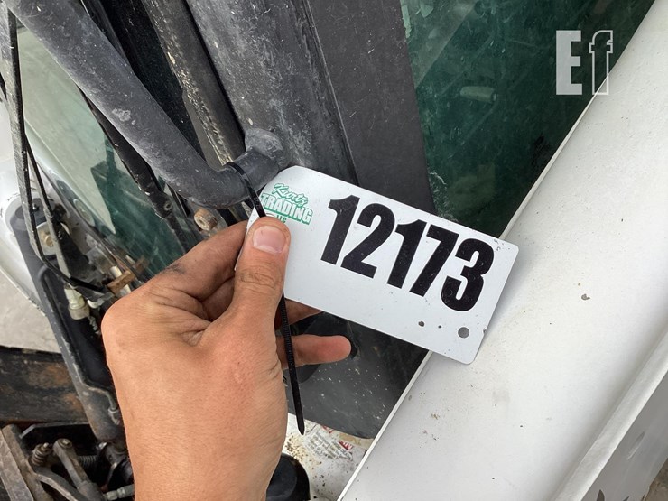 2020-bobcat-t770-image-21