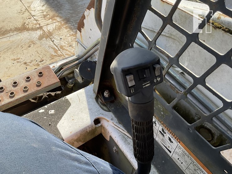 2006-bobcat-s150-image-14