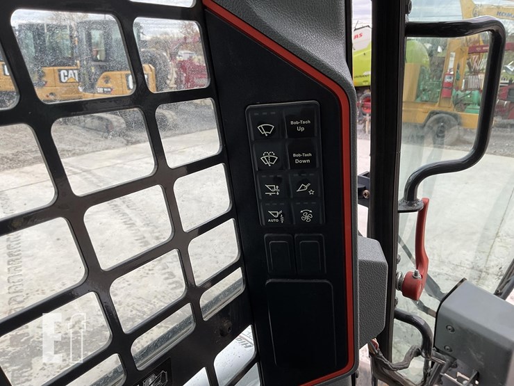 2020-bobcat-s76-image-14