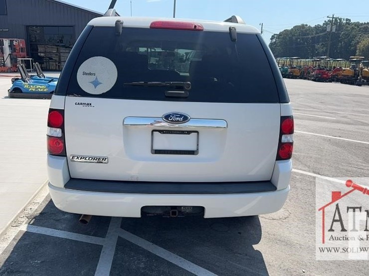 2008-ford-explorer-xlt-image-4