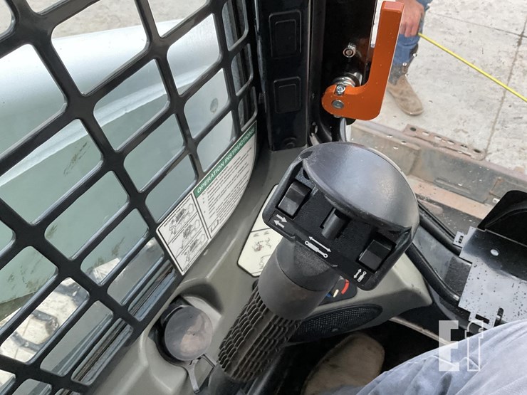 2017-bobcat-s650-image-18