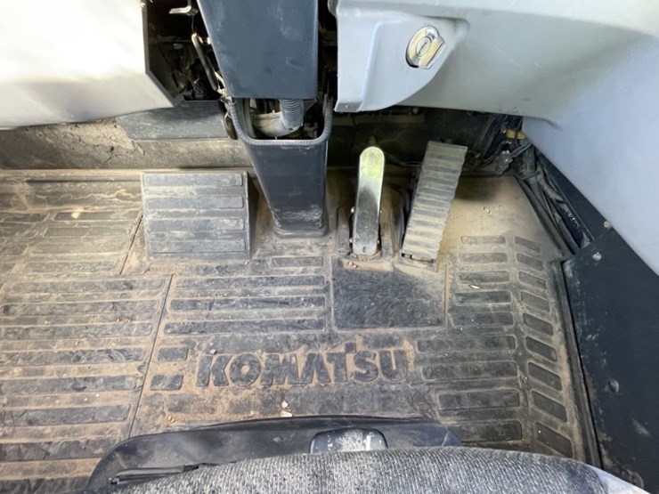 2021-komatsu-hm400-image-27
