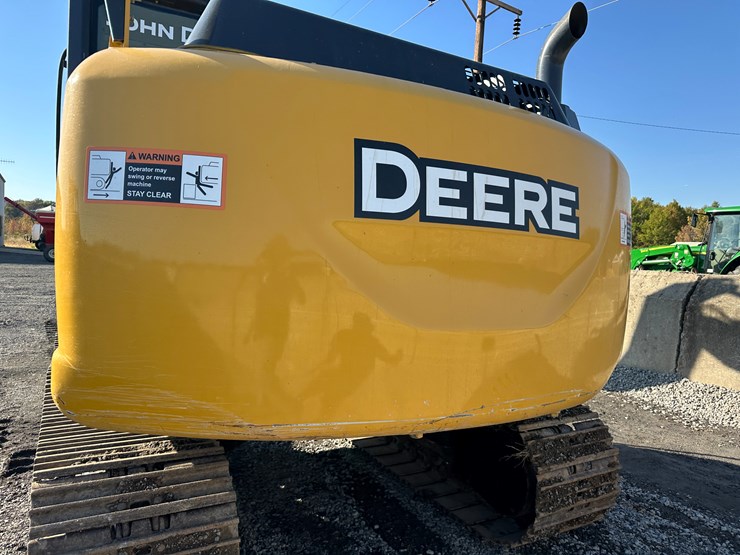 deere-130g-image-24